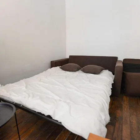 Nice Bright And Cosy Studio Near Nation