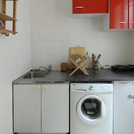 Nice Bright And Cosy Studio Near Nation *